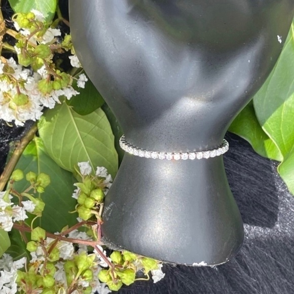 NWT Savvy Cie Sterling Silver Cubic Zirconia Box Tennis Bracelet - Picture 5 of 10